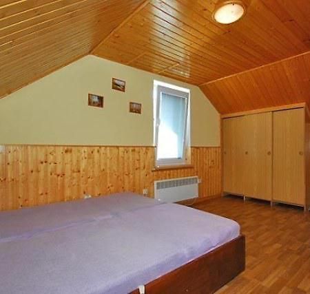 Privat Mrazik Villa Partizanska lupca Bagian luar foto